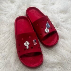 Croc Slide Sandals In Bright Red with 4 Charms Included size Men’s 9/ Women’s 11